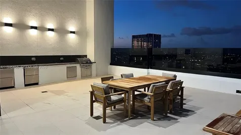 225 N Miami Avenue Miami FL 33128