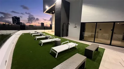 225 N Miami Avenue Miami FL 33128