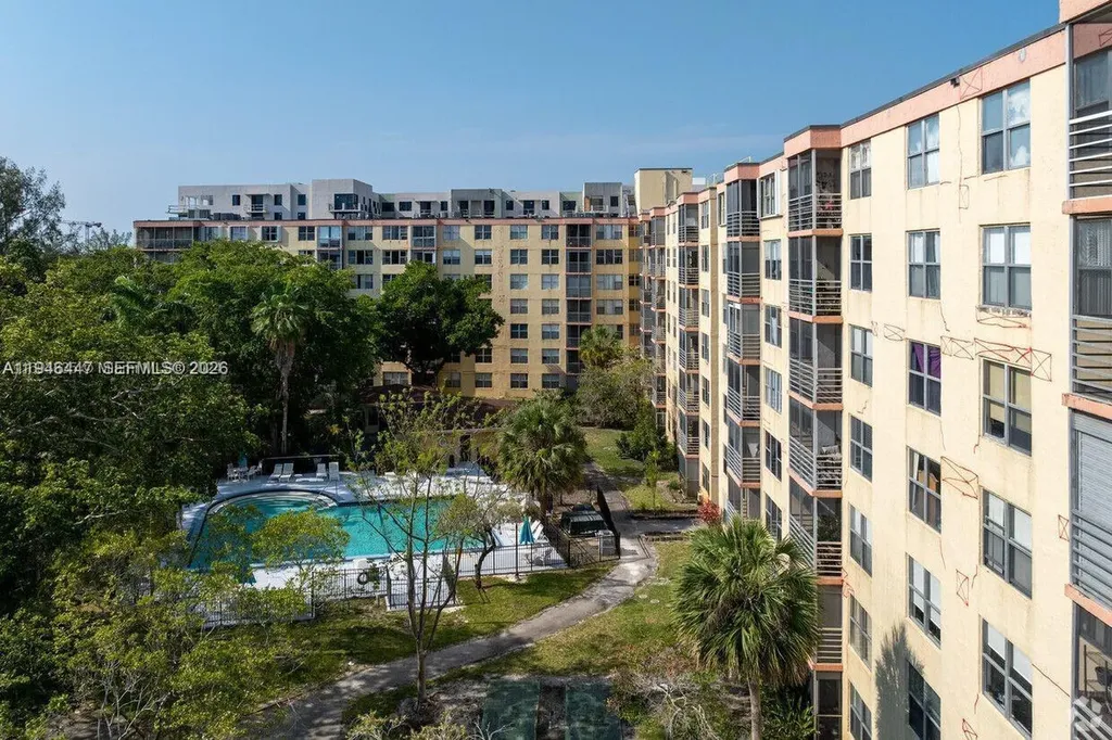 17890 W Dixie Miami FL 33160