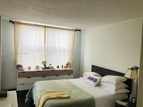 17890 W Dixie Miami FL 33160