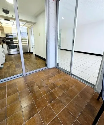 17890 W Dixie Miami FL 33160
