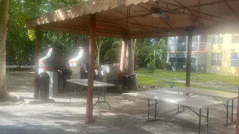 17890 W Dixie Miami FL 33160