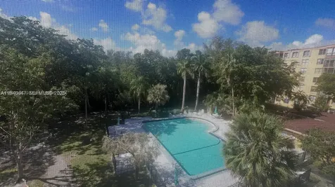 17890 W Dixie Miami FL 33160