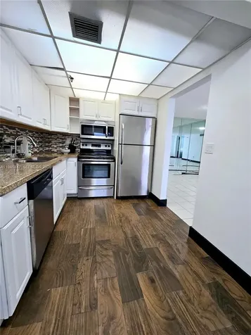 17890 W Dixie Miami FL 33160