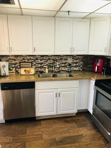 17890 W Dixie Miami FL 33160
