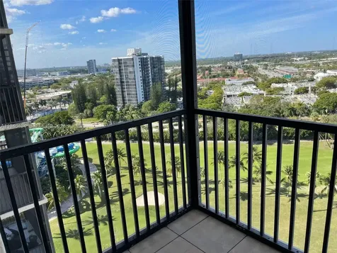 20335 W Country Club Drive Aventura FL 33180
