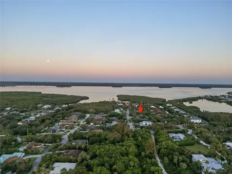 2170 Seminole Shores Lane Vero Beach FL 32963