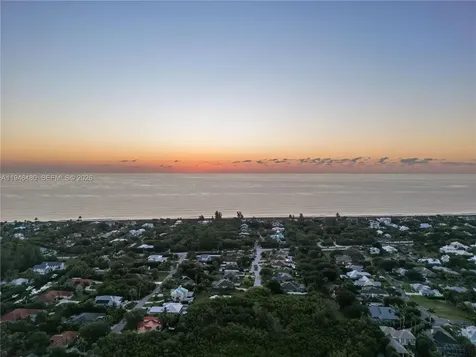 2170 Seminole Shores Lane Vero Beach FL 32963