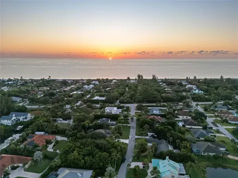2170 Seminole Shores Lane Vero Beach FL 32963