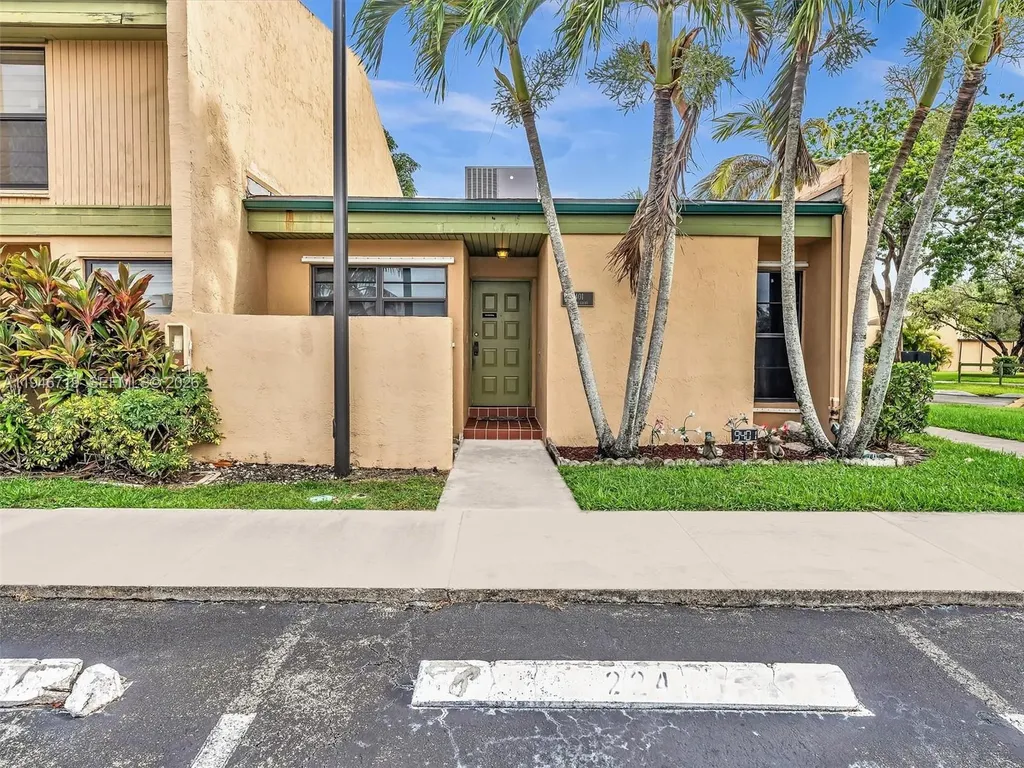 9401 NW 14th Court Pembroke Pines FL 33024