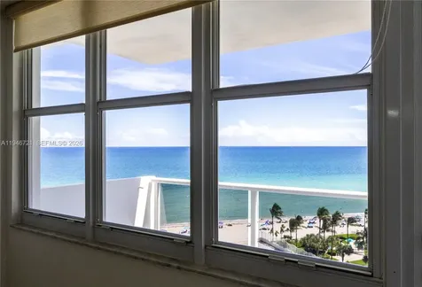 3725 S Ocean Drive Hollywood FL 33019