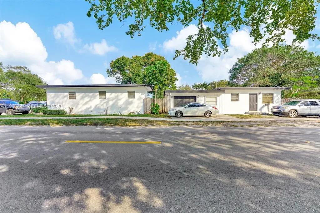 2546 Coolidge Street Hollywood FL 33020