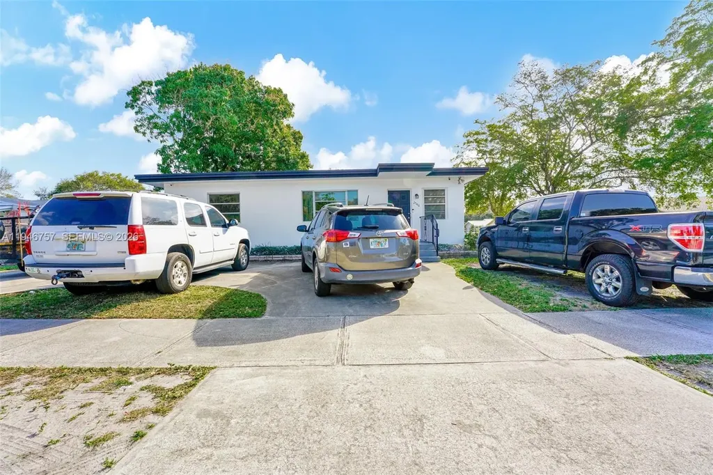 2546 Coolidge Street Hollywood FL 33020