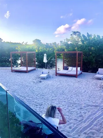 16385 Biscayne Boulevard North Miami Beach FL 33160