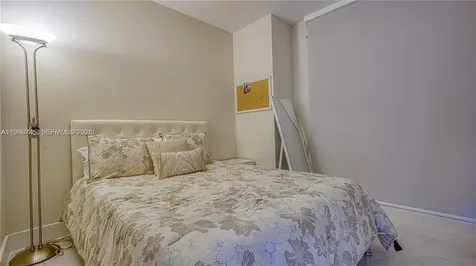 16385 Biscayne Boulevard North Miami Beach FL 33160