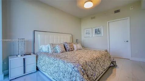 16385 Biscayne Boulevard North Miami Beach FL 33160