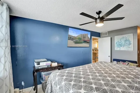 8900 Washington Boulevard Pembroke Pines FL 33025