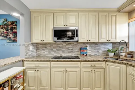 8900 Washington Boulevard Pembroke Pines FL 33025
