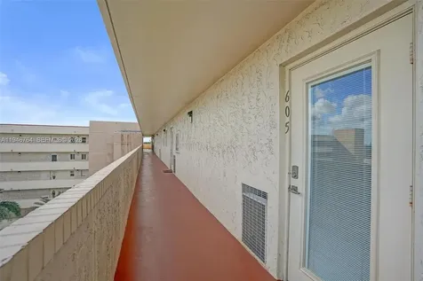 8900 Washington Boulevard Pembroke Pines FL 33025