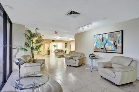 8900 Washington Boulevard Pembroke Pines FL 33025
