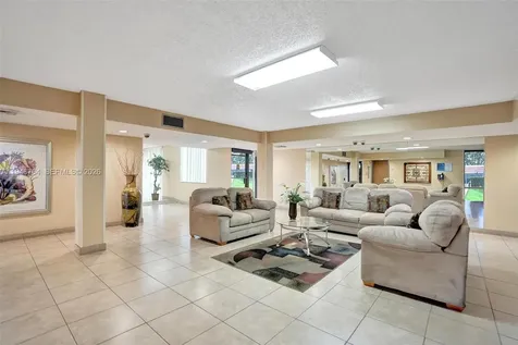 8900 Washington Boulevard Pembroke Pines FL 33025