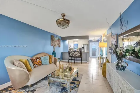 8900 Washington Boulevard Pembroke Pines FL 33025