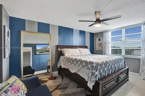 8900 Washington Boulevard Pembroke Pines FL 33025
