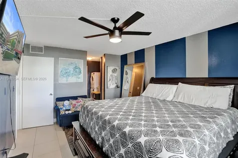 8900 Washington Boulevard Pembroke Pines FL 33025