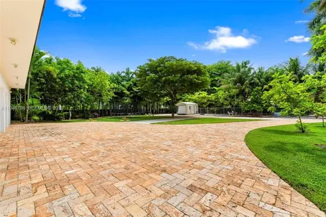 185 SW 130th Avenue Miami FL 33184
