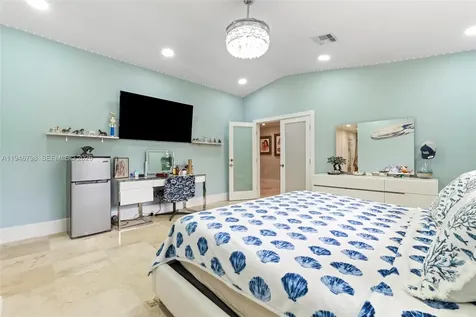 185 SW 130th Avenue Miami FL 33184