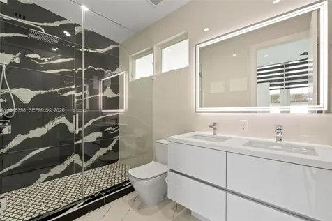 185 SW 130th Avenue Miami FL 33184
