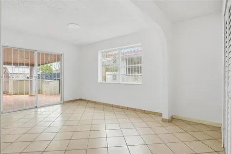 836 W 37th Street Hialeah FL 33012
