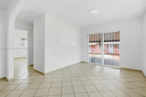 836 W 37th Street Hialeah FL 33012