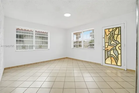 836 W 37th Street Hialeah FL 33012