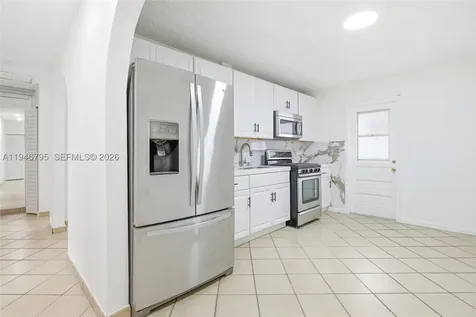 836 W 37th Street Hialeah FL 33012