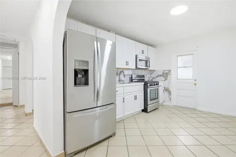 836 W 37th Street Hialeah FL 33012