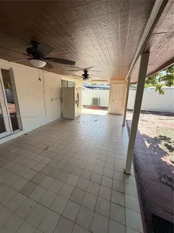 6090 W 5th Lane Hialeah FL 33012