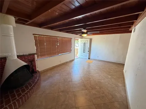 6090 W 5th Lane Hialeah FL 33012
