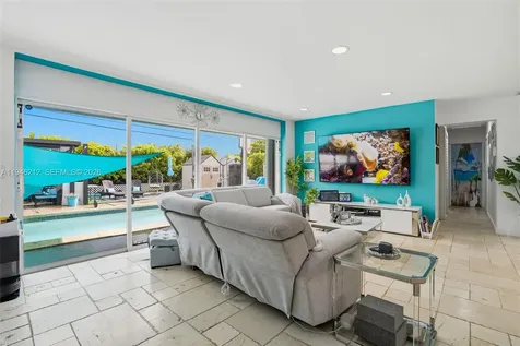 4335 SW 98th Court Miami FL 33165