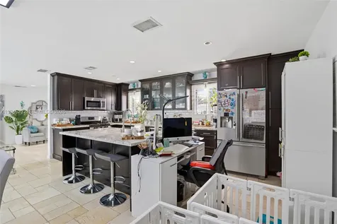 4335 SW 98th Court Miami FL 33165