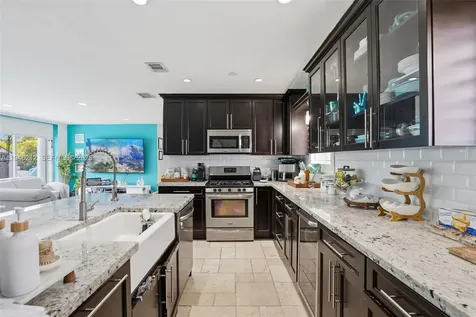 4335 SW 98th Court Miami FL 33165