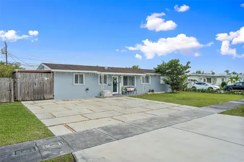 4335 SW 98th Court Miami FL 33165