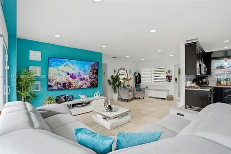 4335 SW 98th Court Miami FL 33165