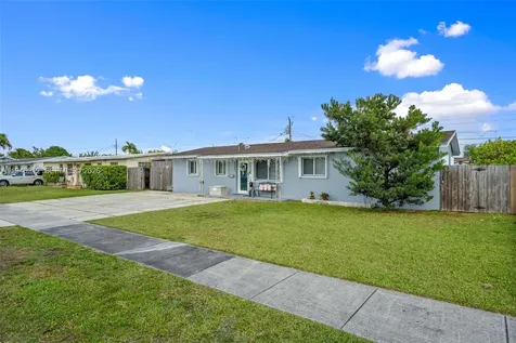 4335 SW 98th Court Miami FL 33165