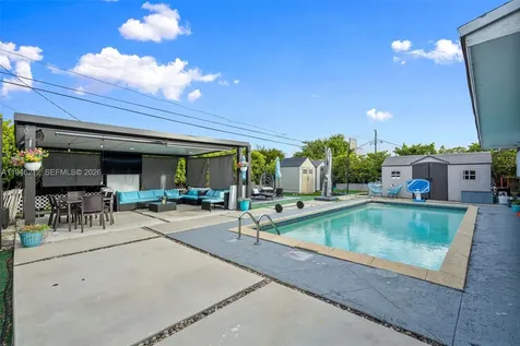 4335 SW 98th Court Miami FL 33165