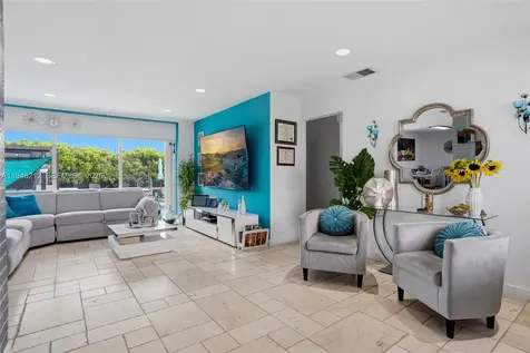 4335 SW 98th Court Miami FL 33165