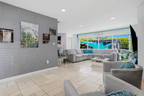 4335 SW 98th Court Miami FL 33165