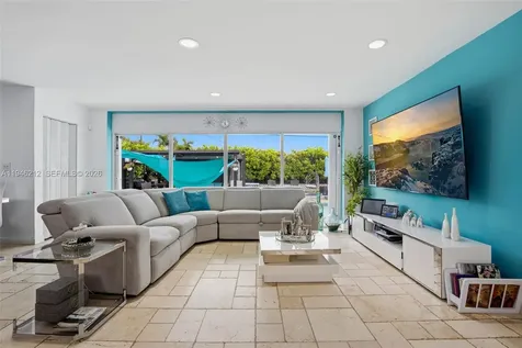 4335 SW 98th Court Miami FL 33165