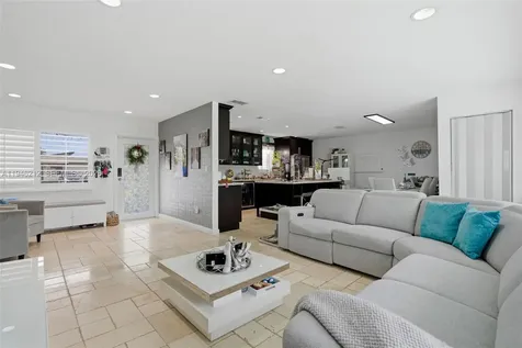 4335 SW 98th Court Miami FL 33165