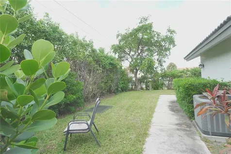 518 NE 48th Street Boca Raton FL 33431